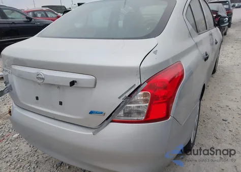 2014 Nissan Versa 1.6 S z USA, uszkodzony, nr VIN 3N1CN7AP1EL855774